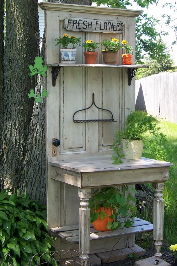 Decorate garden with recycling old doors - 20 creative 
