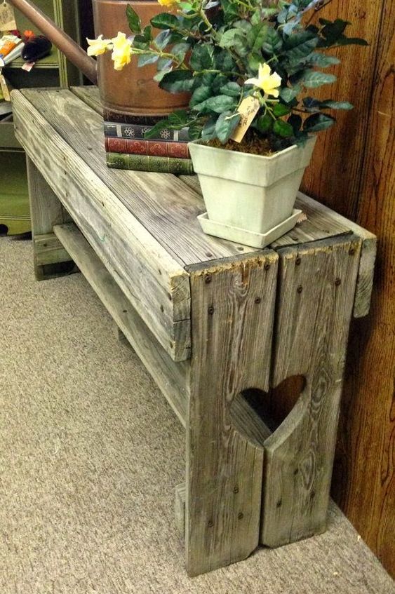 DIY pot stands from pallets10