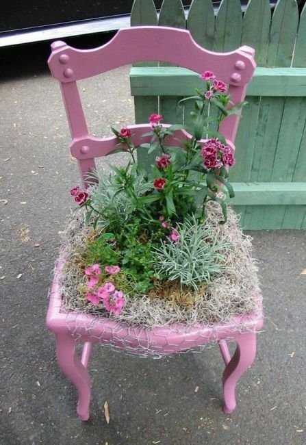 old chairs planters9