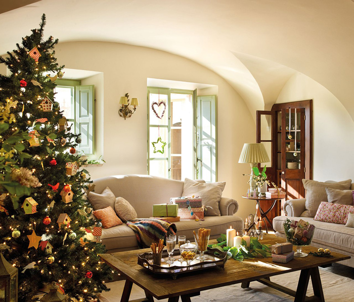 Christmas atmosphere in a fairy tale house5