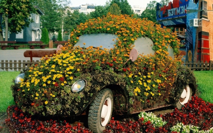 20 wonderful original flower beds that will decorate any suburban area