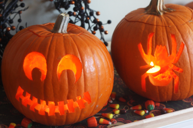 Tips for Halloween decoration: Making a carved pumpkin | My desired home