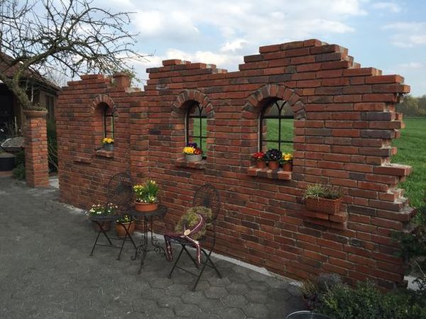 Exterior DIY red brick decorations – Ideas for a dream garden