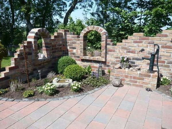 Exterior DIY red brick decorations – Ideas for a dream garden