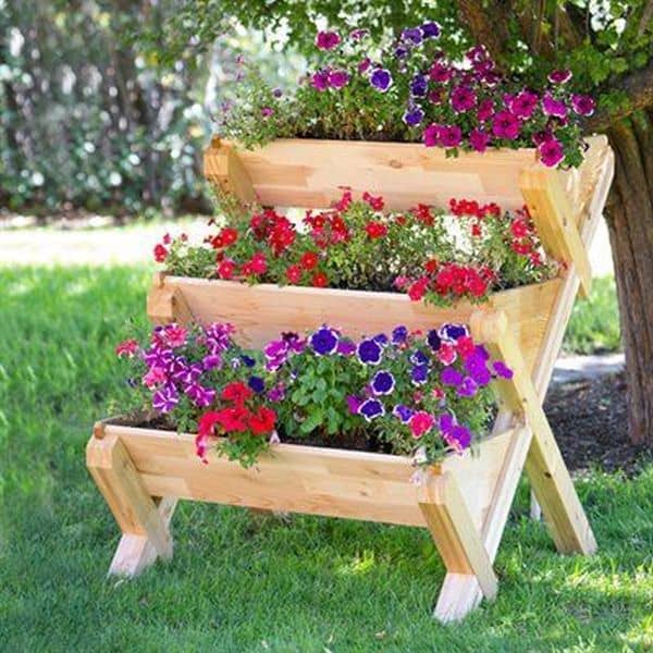 Decoration with DIY wooden pots and flower boxes that giving the garden ...