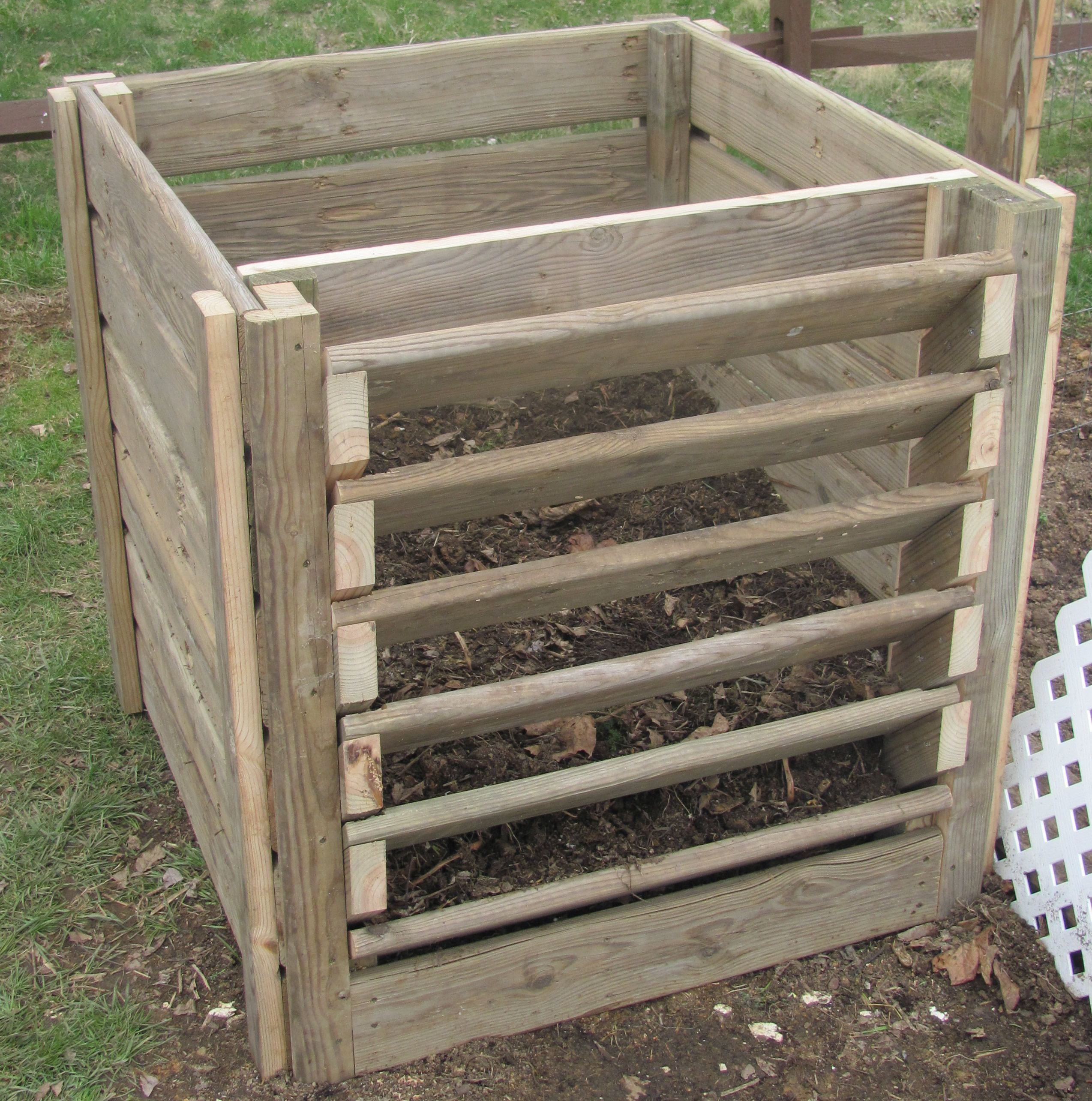 30+ Creative DIY Ideas With Compost Bins To Create A "golden Garden ...