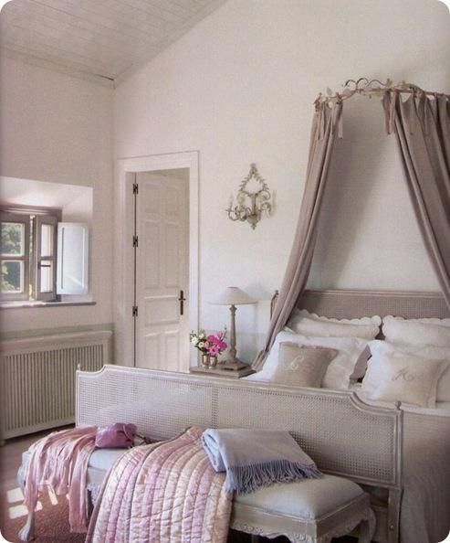 Feminine bedroom ideas for more peace and romance in the room | My ...