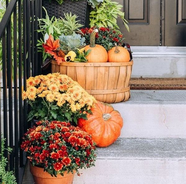 Pumpkin arrangements - 30 colorful fall decoration ideas | My desired home