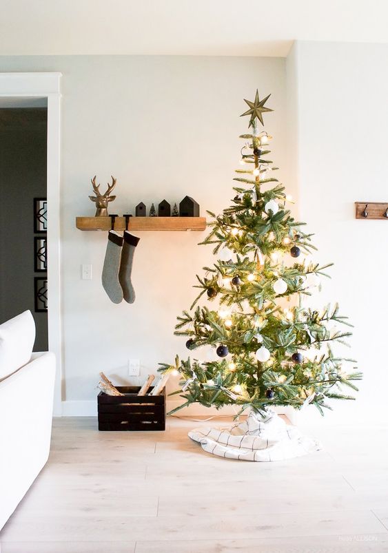 40 Minimalist Christmas Decoration Ideas That Will Enchant You With ...