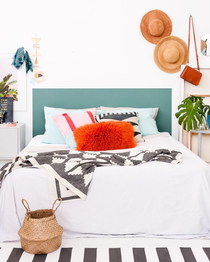 DIY Painted headboard a top decorating idea to easily change the mood
