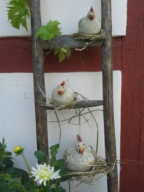 Spring Ladder Decoration 22 Amazing spring decoration ideas with an old ladder | My desired home
