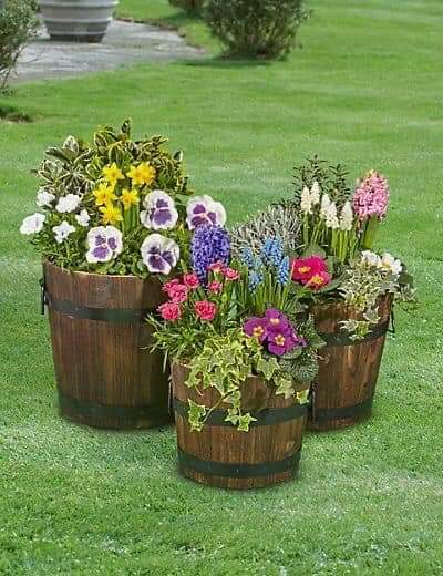 Amazing DIY garden decorations created from old junk - 32 inspirations ...