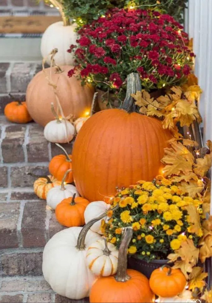 How to decorate your yard, terrace, or home for fall with beautiful ...