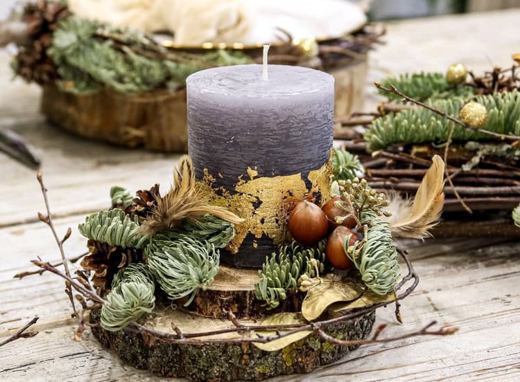 35 Enchanting Christmas Decorations with Log Slices That You Will love