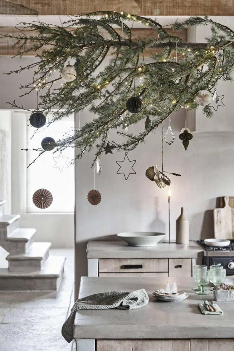 Hanging Ideas for Christmas Decorations: 62 Beautiful Inspirations