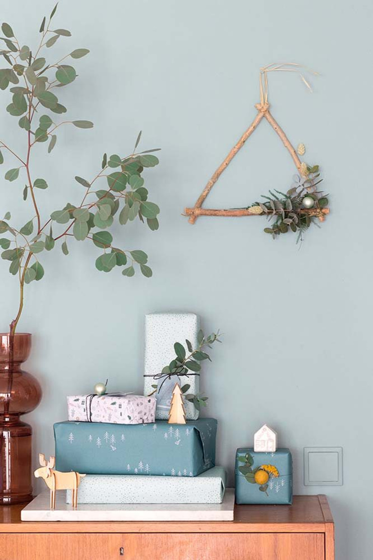 Hanging Ideas for Christmas Decorations: 62 Beautiful Inspirations