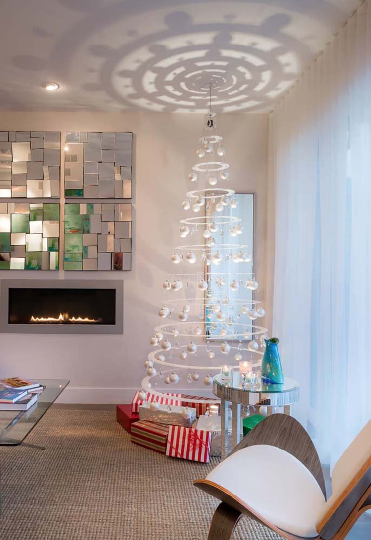 Hanging Ideas for Christmas Decorations: 62 Beautiful Inspirations
