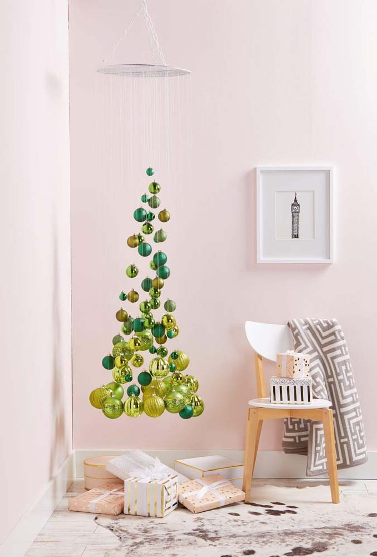 Hanging Ideas for Christmas Decorations: 62 Beautiful Inspirations