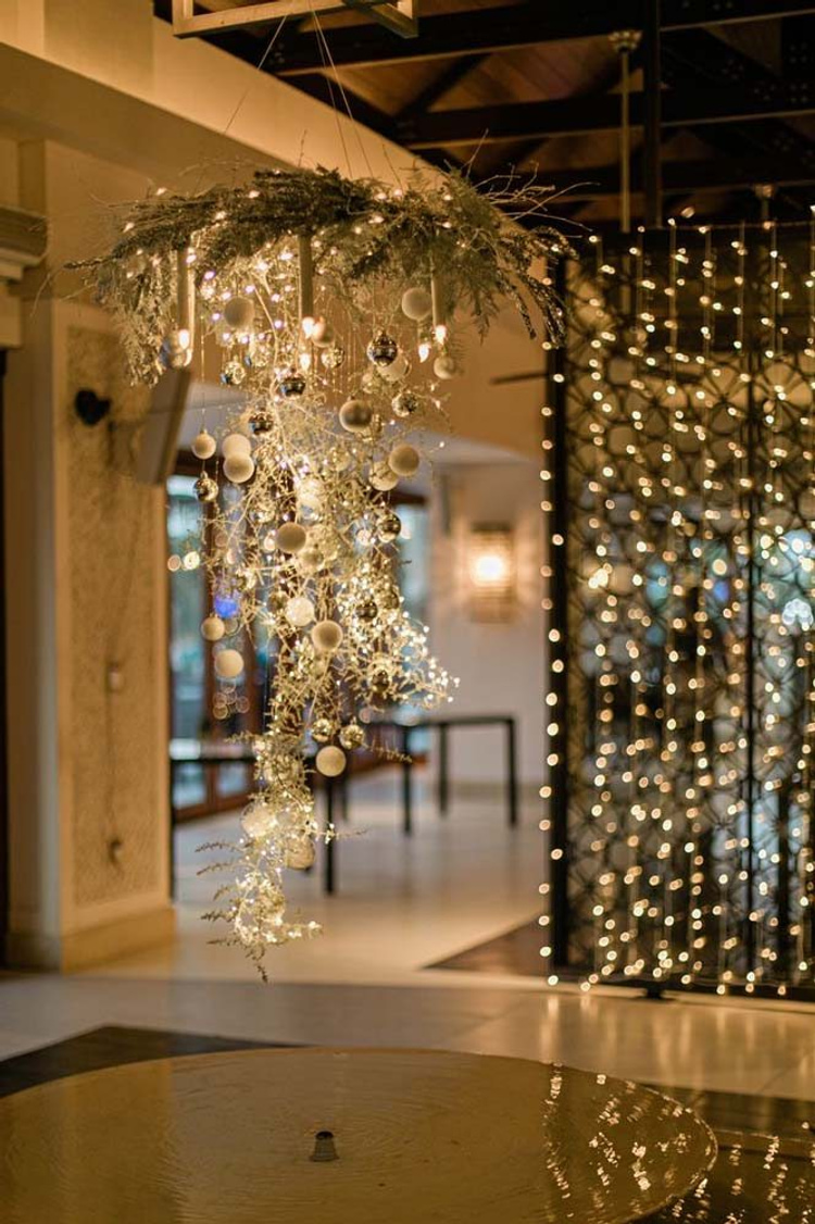 Hanging Ideas for Christmas Decorations: 62 Beautiful Inspirations