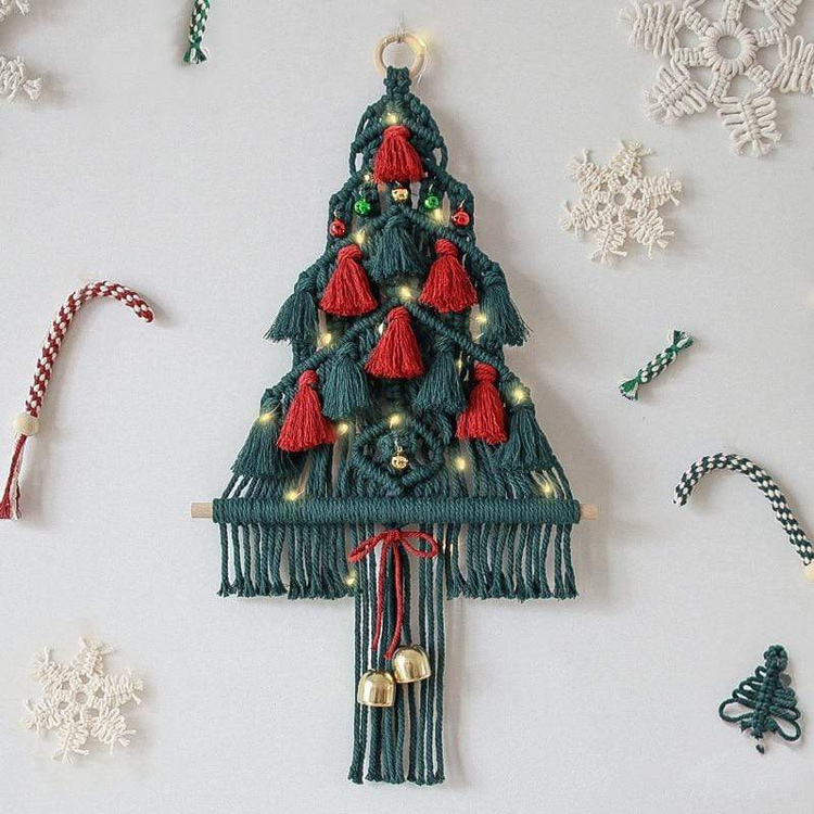 Hanging Ideas for Christmas Decorations: 62 Beautiful Inspirations