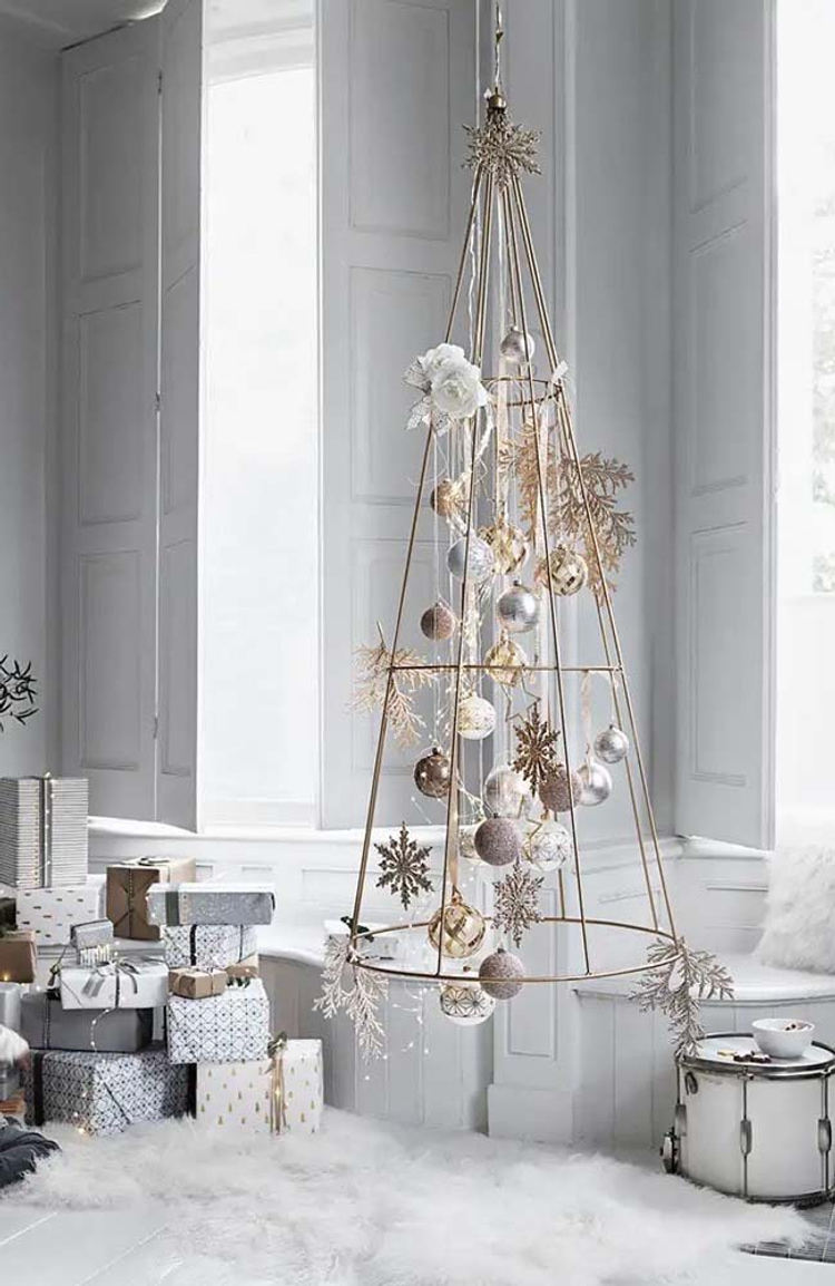 Hanging Ideas for Christmas Decorations: 62 Beautiful Inspirations
