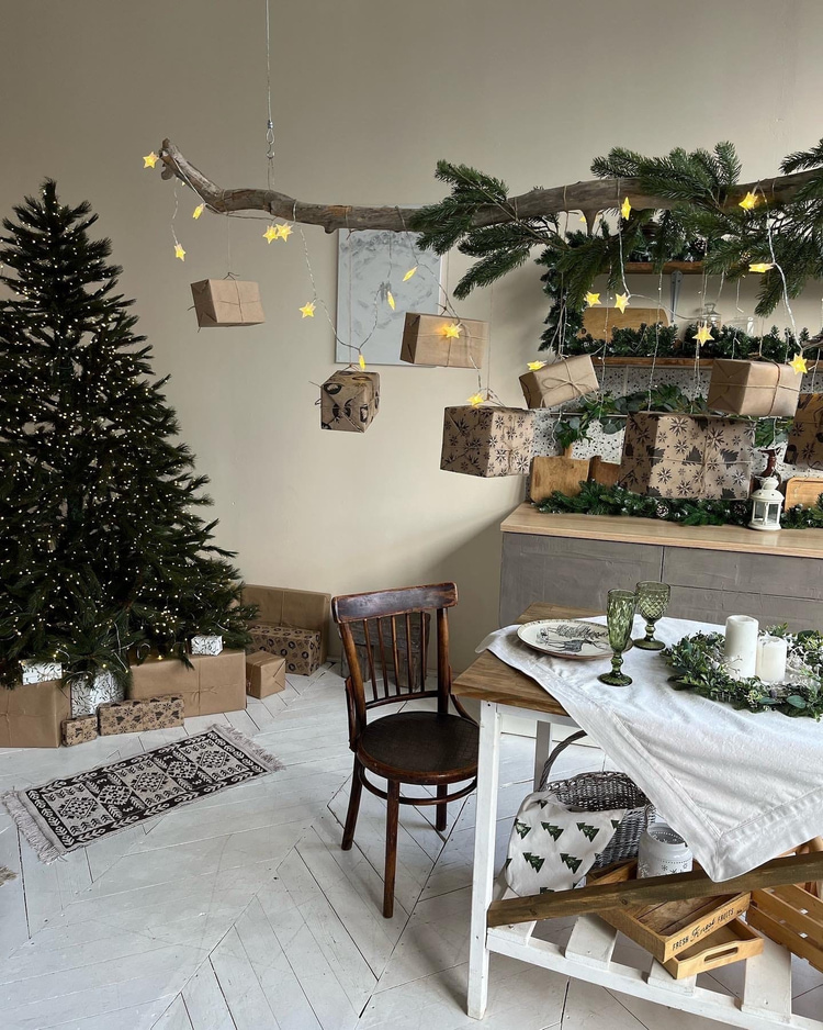Hanging Ideas for Christmas Decorations: 62 Beautiful Inspirations
