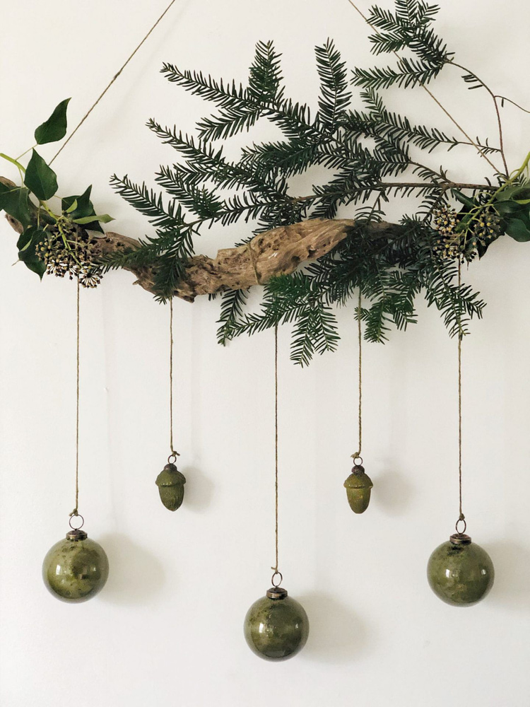 Hanging Ideas for Christmas Decorations: 62 Beautiful Inspirations