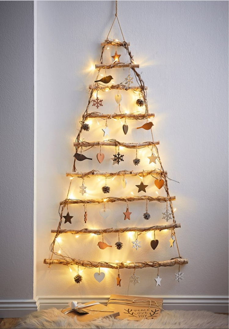 Hanging Ideas for Christmas Decorations: 62 Beautiful Inspirations
