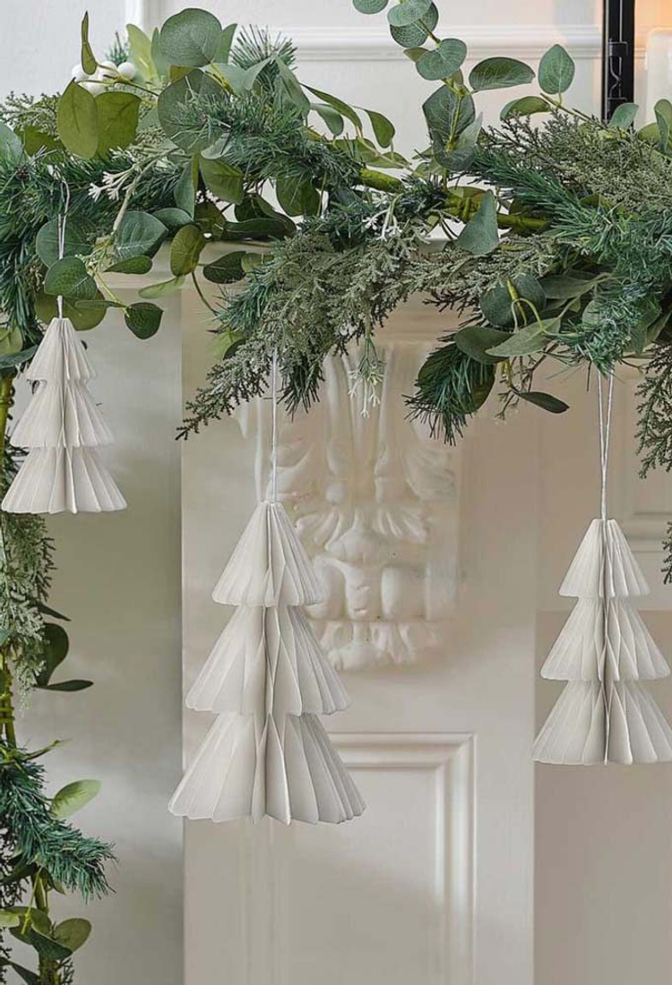 Hanging Ideas for Christmas Decorations: 62 Beautiful Inspirations