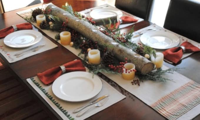Discover New Ways to Decorate for a Unique Christmas Table: Beyond the Tablecloth